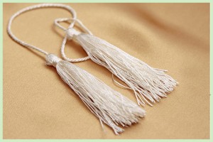 Frędzelki białe 5szt 45cm